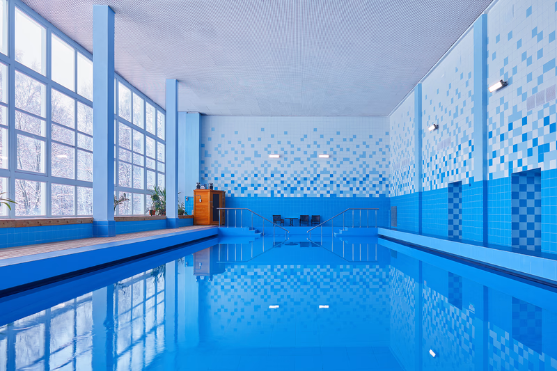 Крытый бассейн