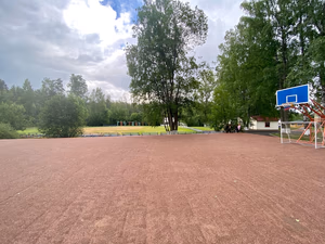 Баскетбольная площадка