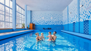 Крытый бассейн