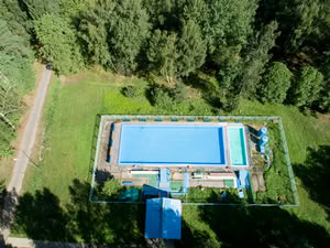 Большой открытый бассейн