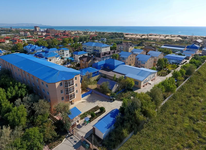 Санаторий Глобус — территория и общий вид