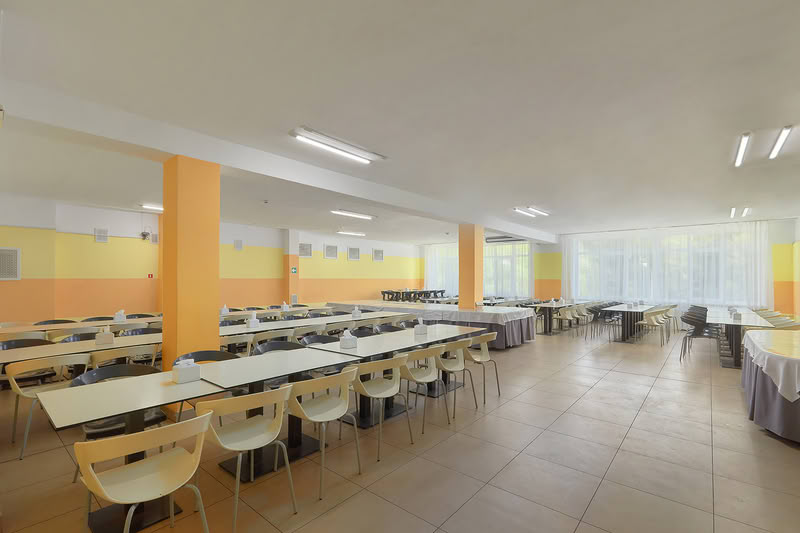 Столовая в здании клуба-столовой